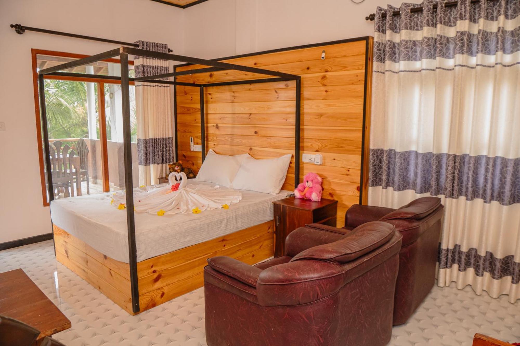 Rekawa Turtle Gate Hotel تانجالي المظهر الخارجي الصورة