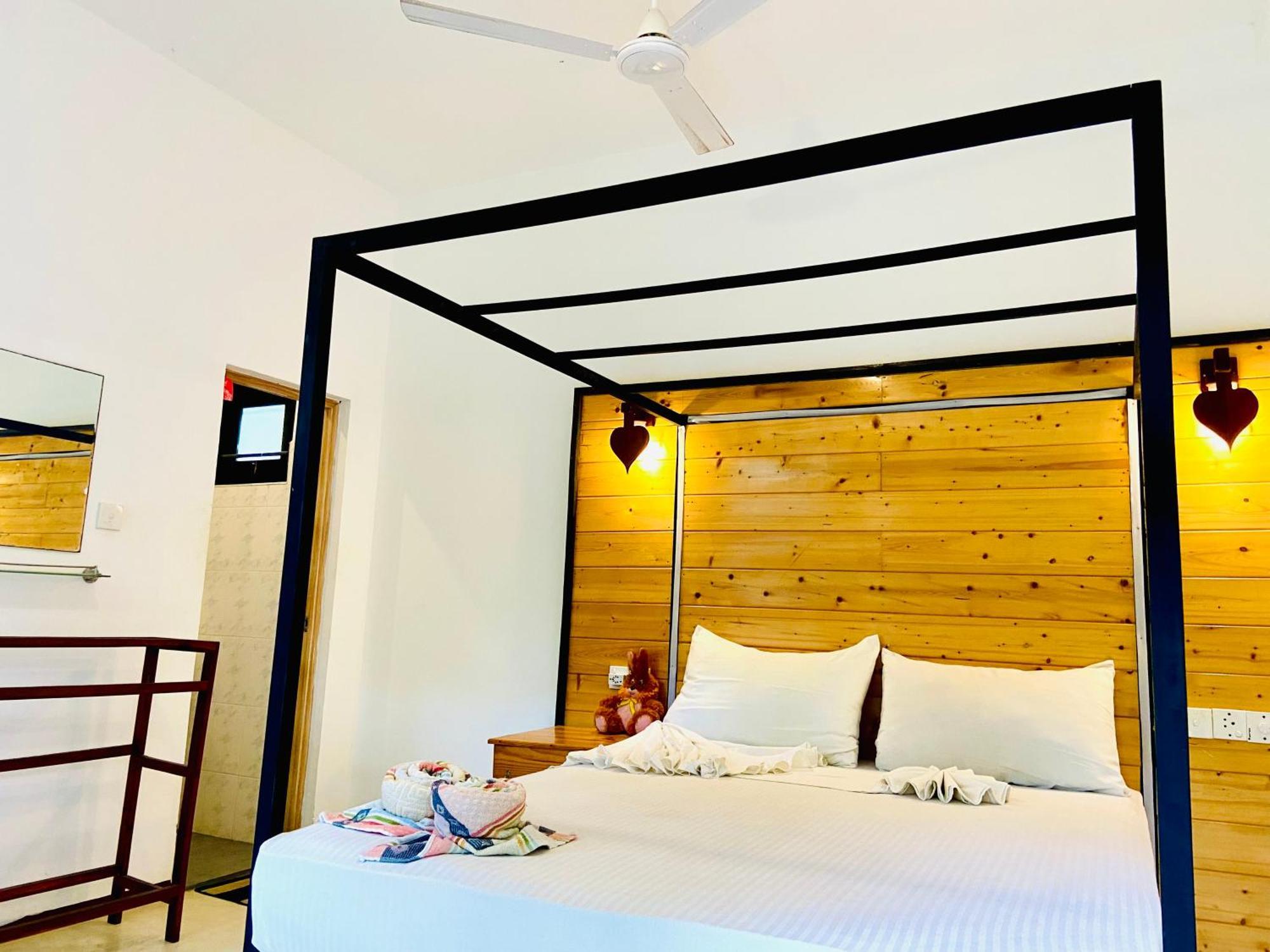 Rekawa Turtle Gate Hotel تانجالي المظهر الخارجي الصورة