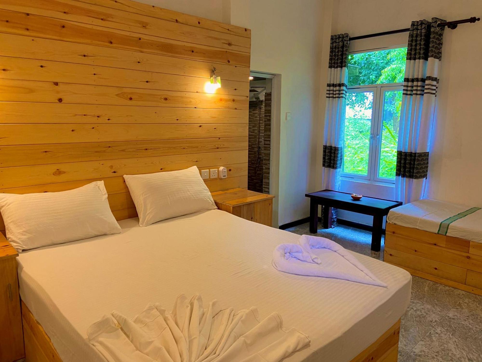 Rekawa Turtle Gate Hotel تانجالي المظهر الخارجي الصورة